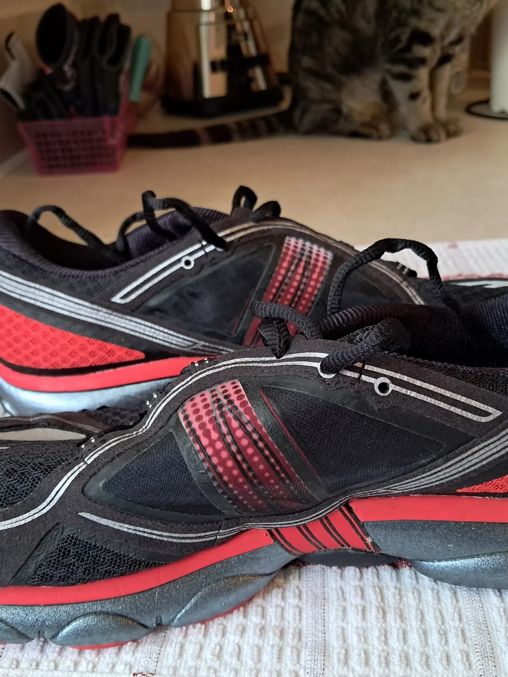 Brooks PureFlow 3 Mens Running Shoes Size 9.5 Black Red Minimalist 1101621D569